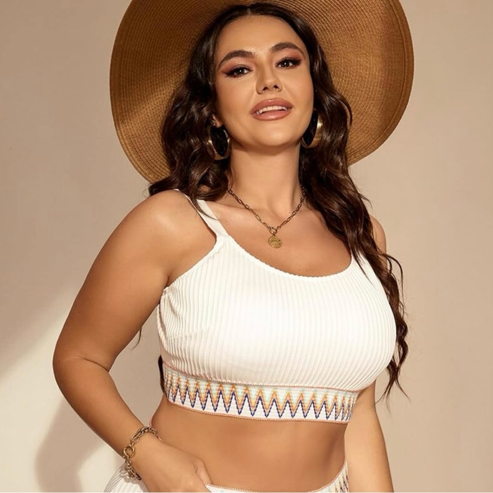 White Ribbed Women's Bikini Top XXL With Removable Pads